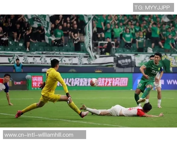 北京国安主场迎战广州恒大第二回合争夺激烈精彩瞬间回顾与分析 北京国安主场迎战广州恒大第二回合争夺激烈精彩瞬间回顾与分析