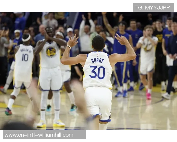 早就看好袋棍球传奇能在NBA获得成功！库里盛赞：斯宾塞简直一夜之间就习惯